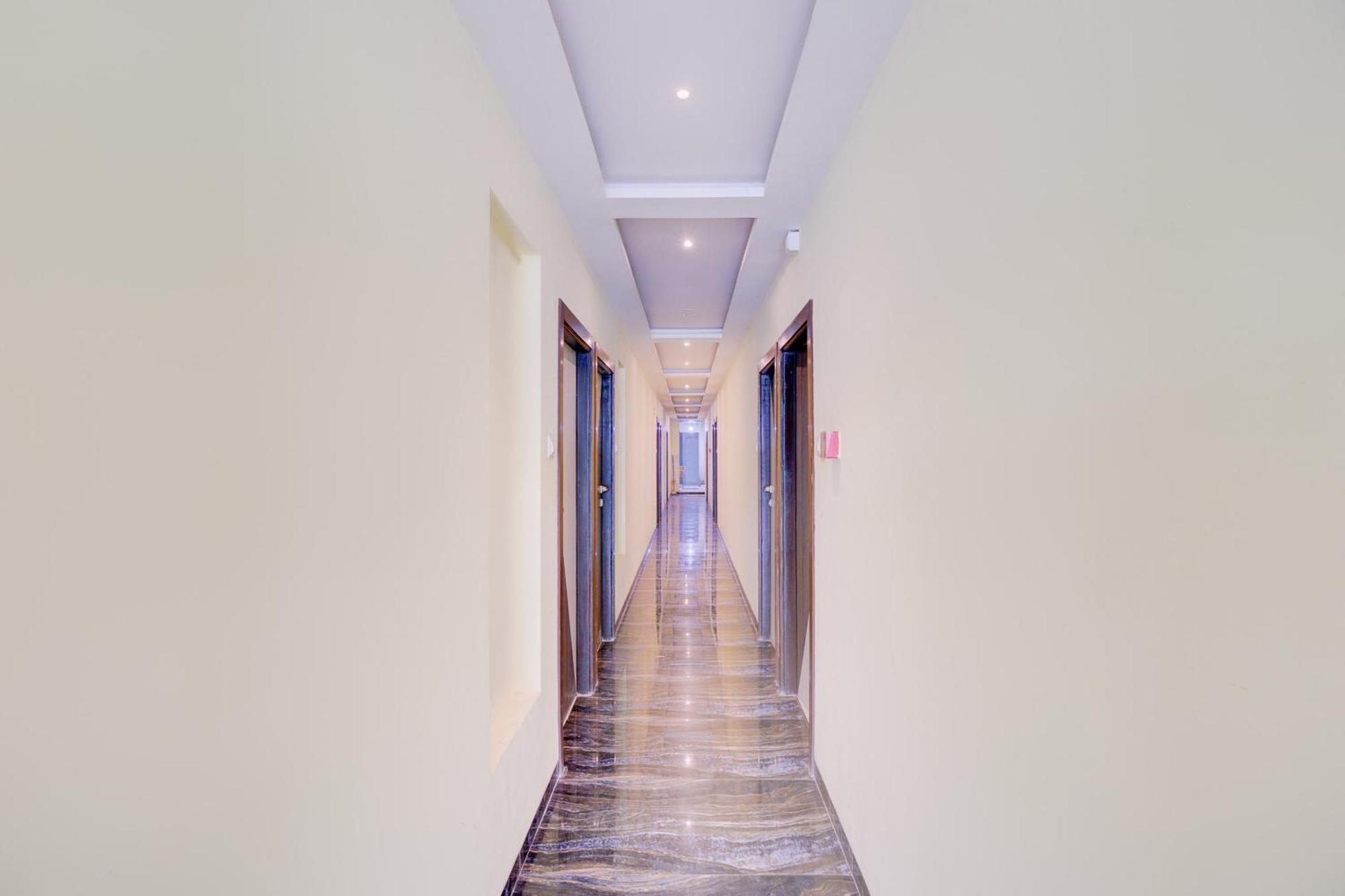 Hotel O Royal Orbit ムンバイ エクステリア 写真