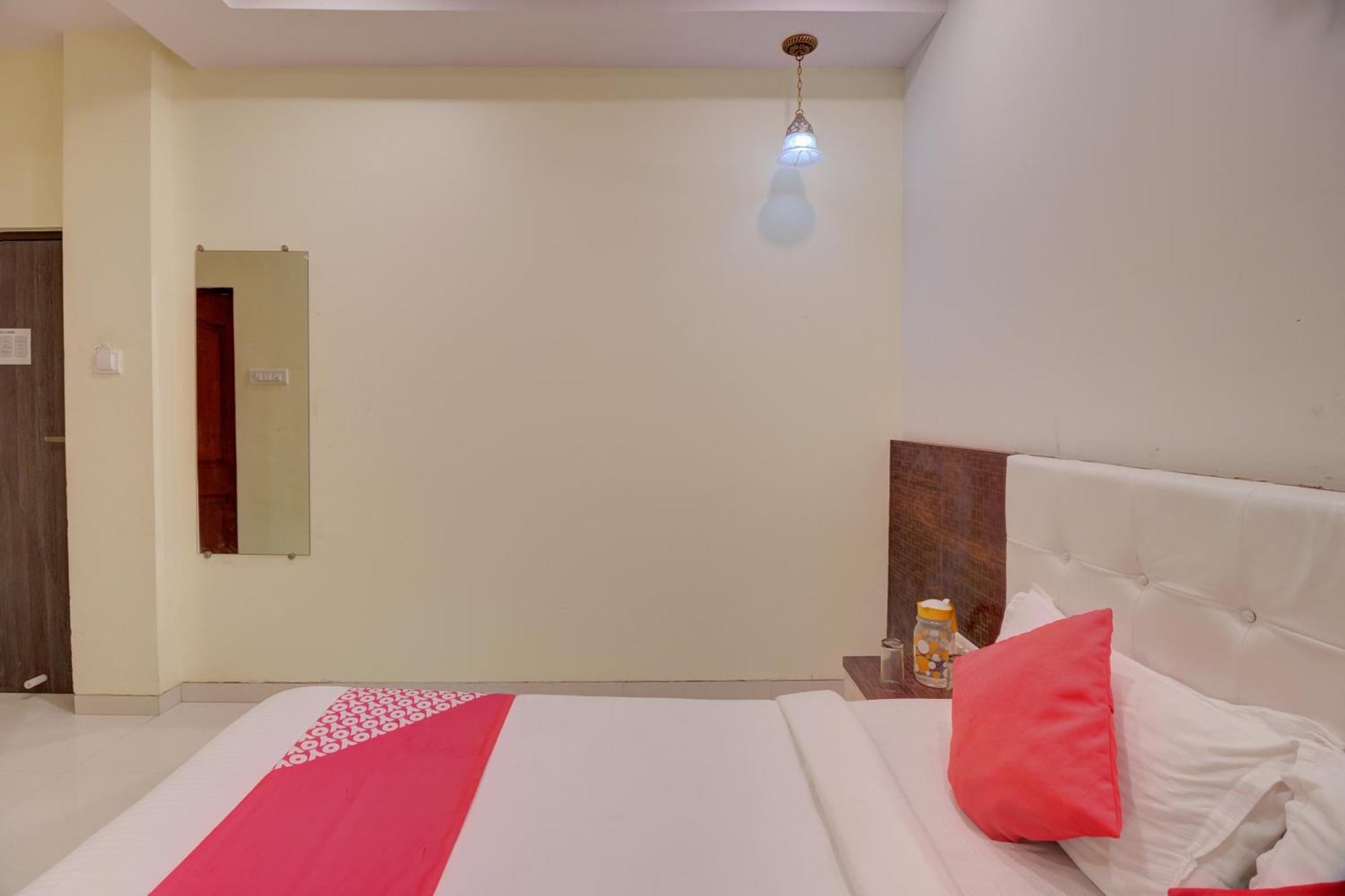 Hotel O Royal Orbit ムンバイ エクステリア 写真
