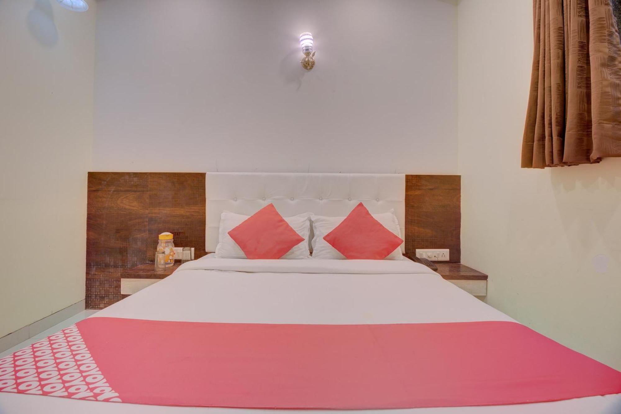 Hotel O Royal Orbit ムンバイ エクステリア 写真