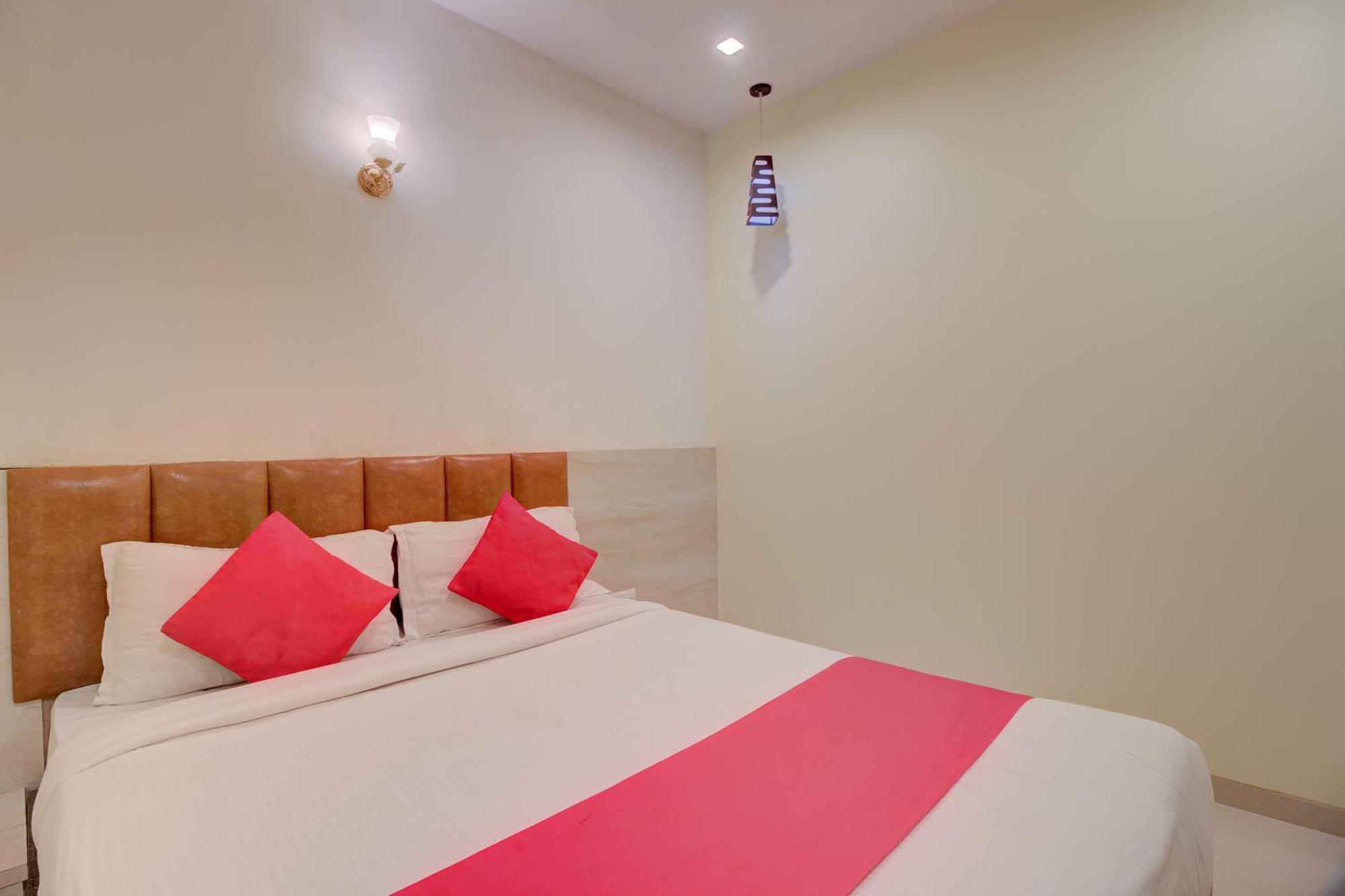 Hotel O Royal Orbit ムンバイ エクステリア 写真