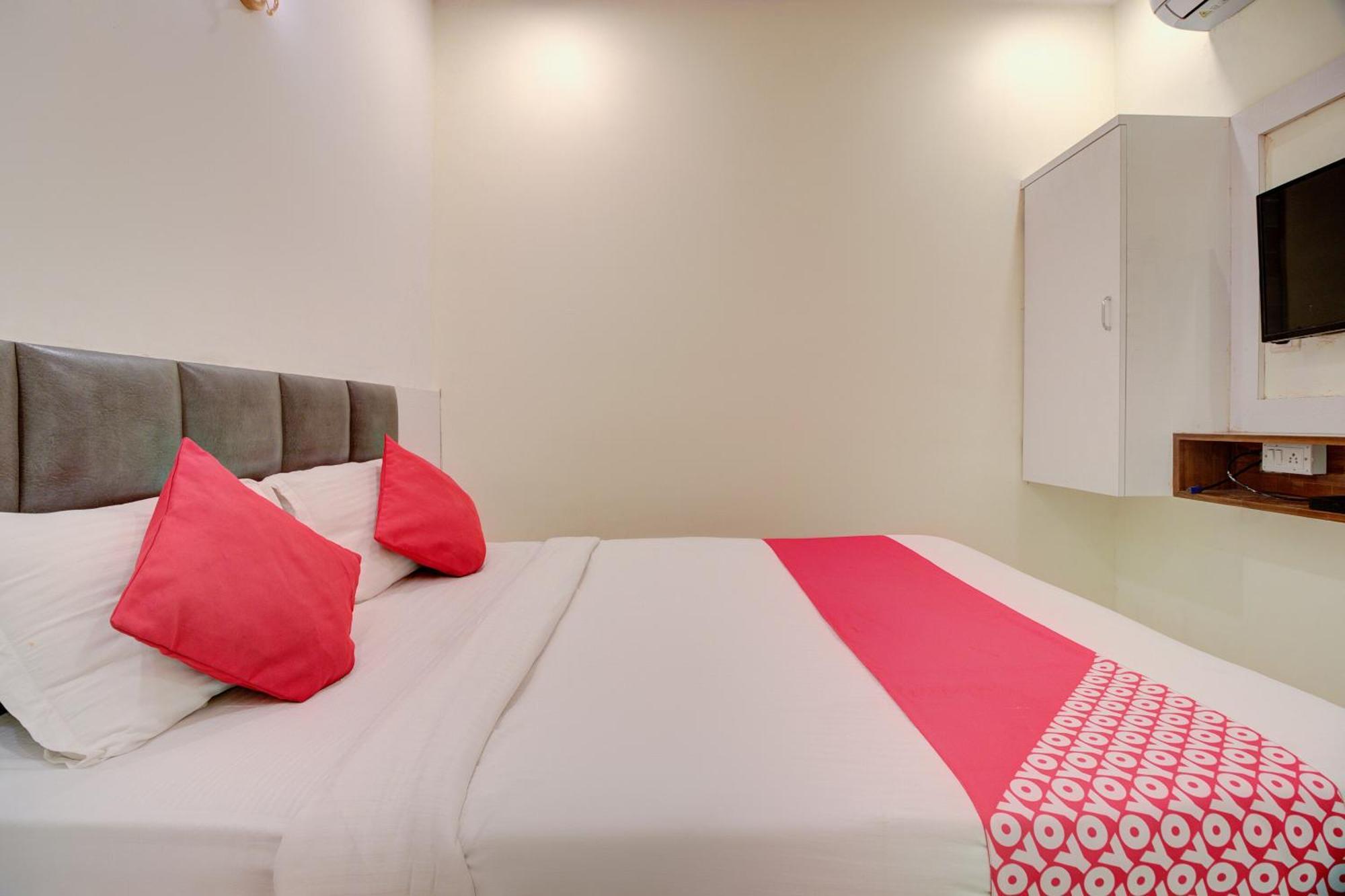Hotel O Royal Orbit ムンバイ エクステリア 写真